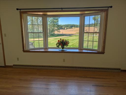 Bergmann LR Bay Window With View.jpg