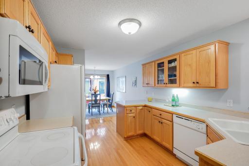 1645 County Road D E, Maplewood, MN 55109