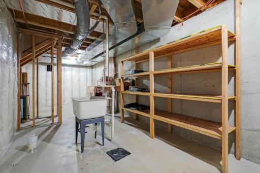 1645 County Road D E, Maplewood, MN 55109