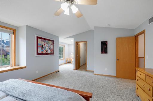1645 County Road D E, Maplewood, MN 55109