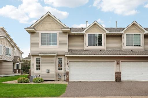 1645 County Road D E, Maplewood, MN 55109