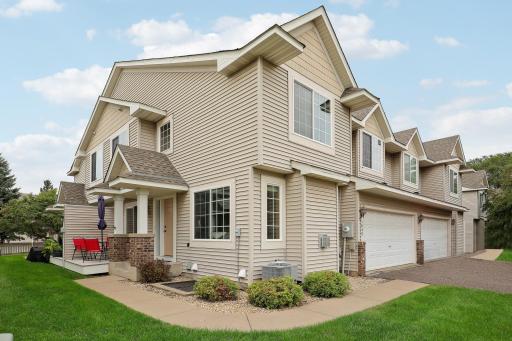 1645 County Road D E, Maplewood, MN 55109