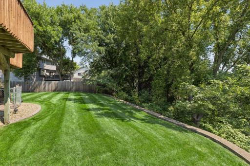 314 Wedgewood Drive, Mahtomedi, MN 55115