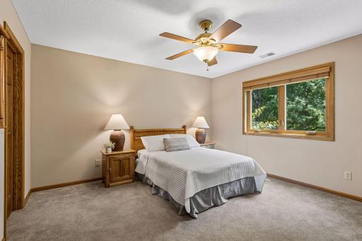 314 Wedgewood Drive, Mahtomedi, MN 55115
