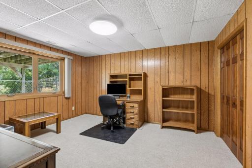 314 Wedgewood Drive, Mahtomedi, MN 55115
