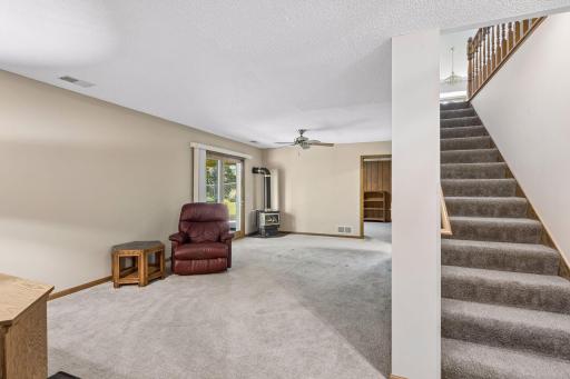 314 Wedgewood Drive, Mahtomedi, MN 55115