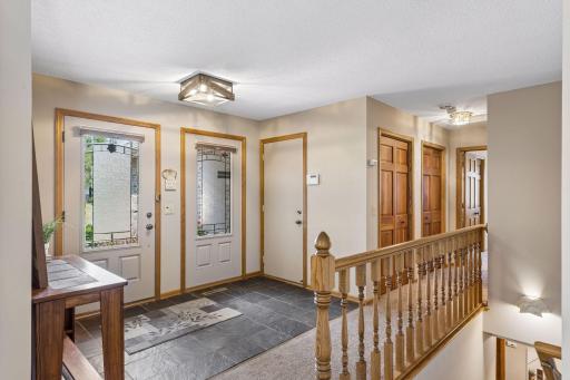 314 Wedgewood Drive, Mahtomedi, MN 55115