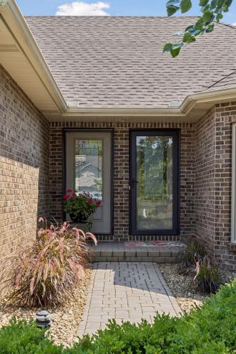 314 Wedgewood Drive, Mahtomedi, MN 55115