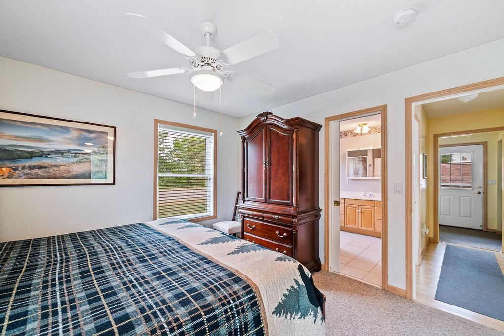Primary BR w/Full Bath
