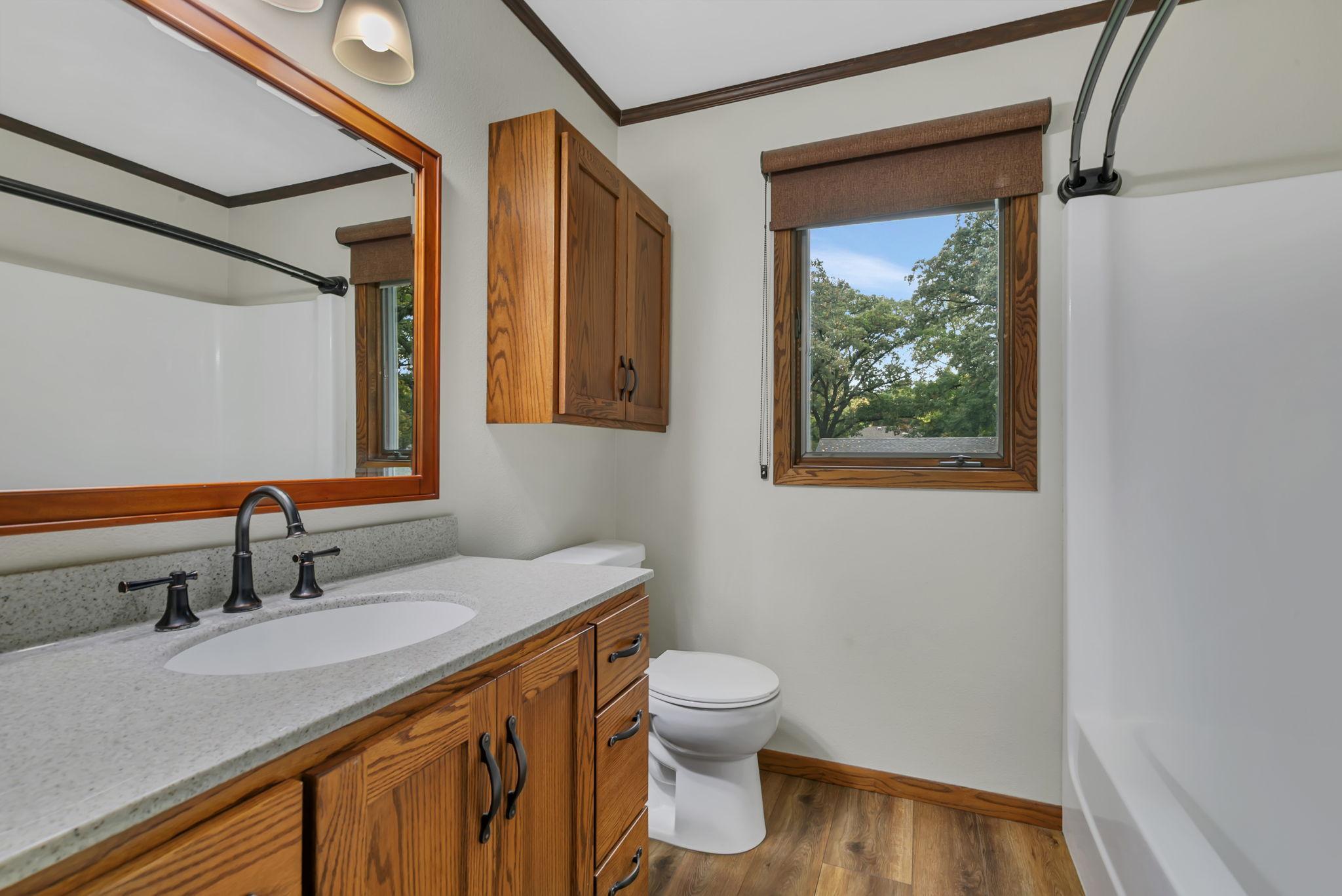 Upper level Full Bathroom