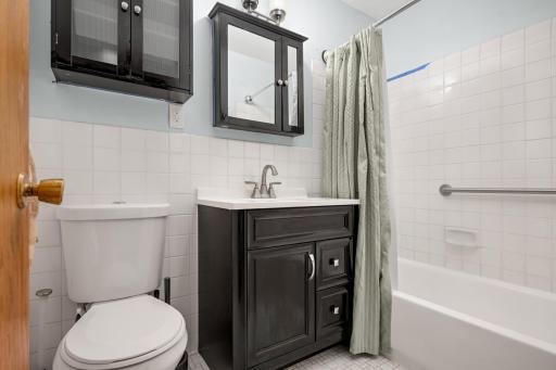 2536 Dupont Avenue S, 101, Minneapolis, MN 55405