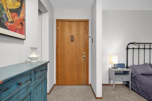 Cute and comfortable studio with an efficient layout.