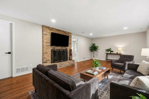 4335 Briarwood Drive, Minnetonka, MN 55343