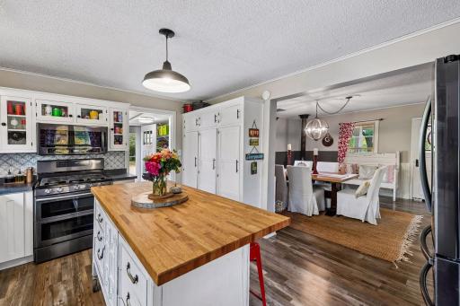 660 N Shore Drive W, Minnetrista, MN 55364