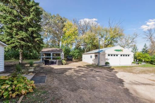 660 N Shore Drive W, Minnetrista, MN 55364