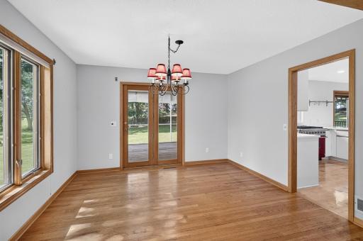 Doors to screen porch