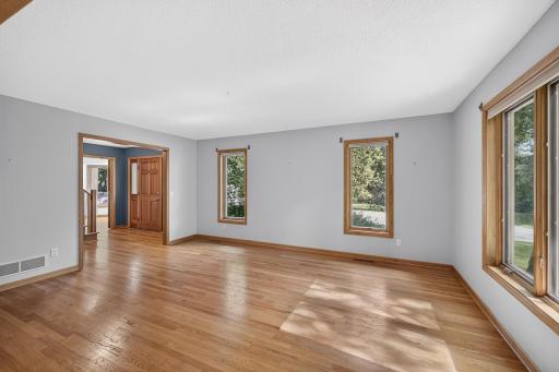 Spacious living room