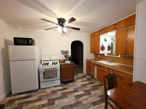 205 Heritage Boulevard NW, Isanti, MN 55040