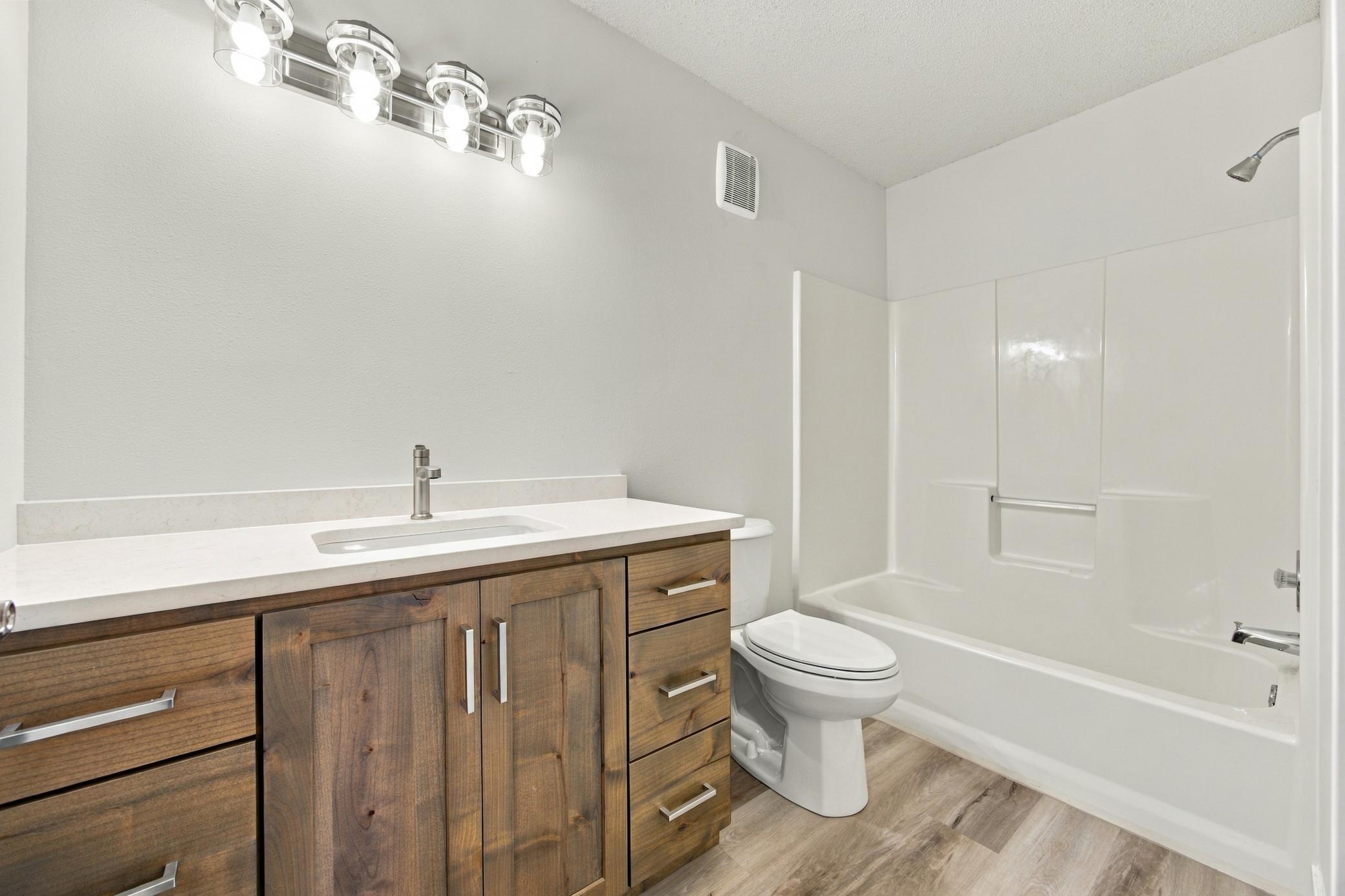 Primary private bath