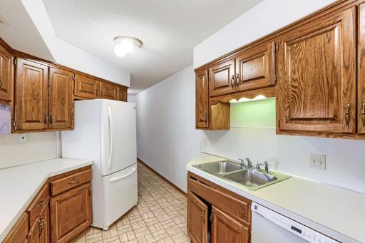 4183 Hilltop Point - Web Quality - 019 - 18 Kitchen.jpg