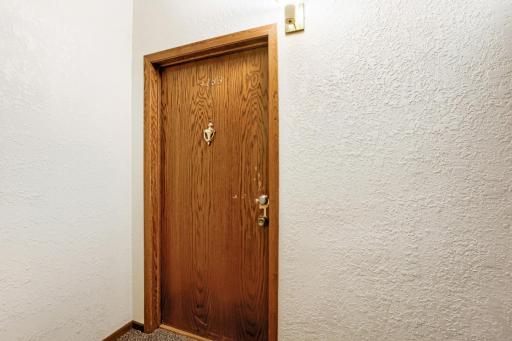 4183 Hilltop Point - Web Quality - 008 - 07 Foyer.jpg