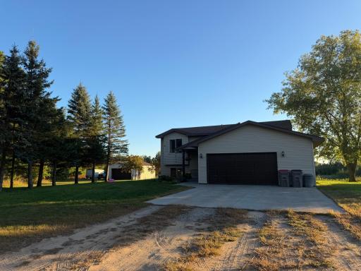 5602 285th Avenue NW, Isanti, MN 55040