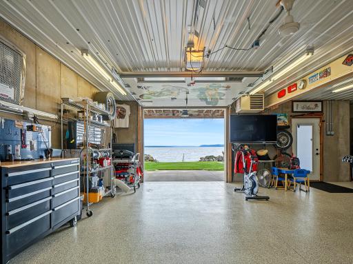 600 Central Point Road, Lake City, MN 55041