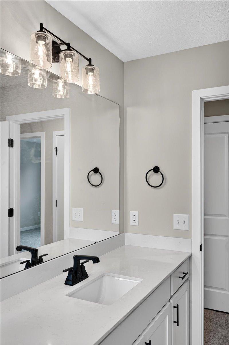 Walkthrough Bathroom