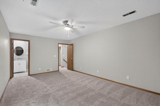 877 120th Avenue NW, Coon Rapids, MN 55448