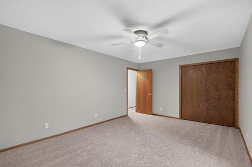 877 120th Avenue NW, Coon Rapids, MN 55448