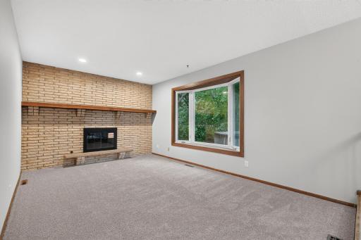 877 120th Avenue NW, Coon Rapids, MN 55448
