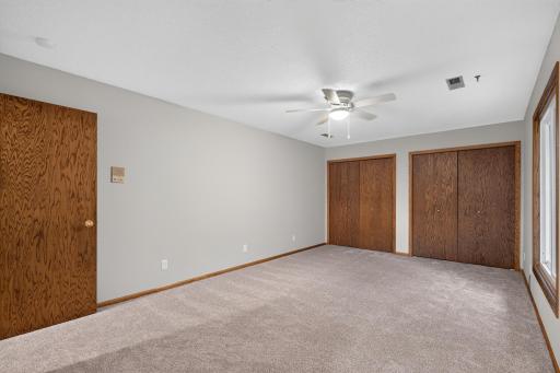 877 120th Avenue NW, Coon Rapids, MN 55448