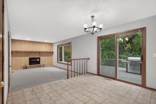877 120th Avenue NW, Coon Rapids, MN 55448