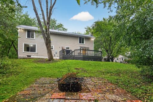 877 120th Avenue NW, Coon Rapids, MN 55448