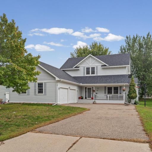 611 Bellvue Lane, Brooklyn Center, MN 55430