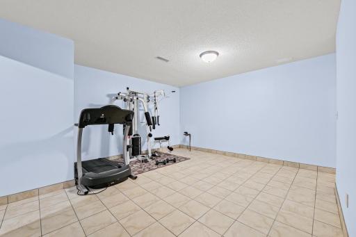 611 Bellvue Lane, Brooklyn Center, MN 55430
