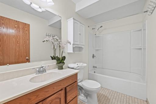 611 Bellvue Lane, Brooklyn Center, MN 55430