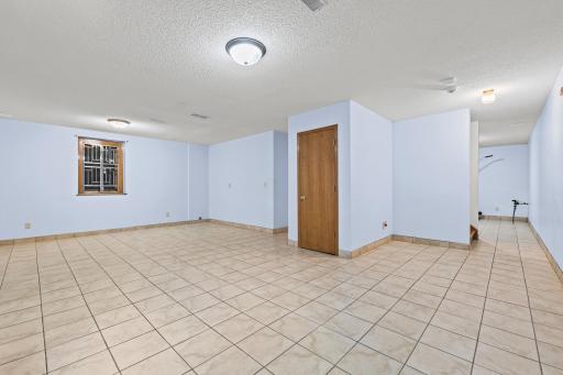 611 Bellvue Lane, Brooklyn Center, MN 55430