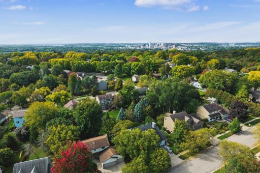2112 Parkwood Hills Drive NE, Rochester, MN 55906