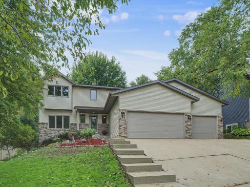 2112 Parkwood Hills Drive NE, Rochester, MN 55906