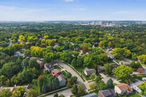 2112 Parkwood Hills Drive NE, Rochester, MN 55906