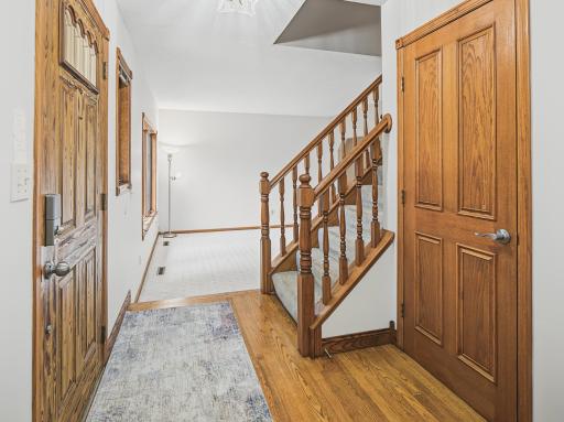 2112 Parkwood Hills Drive NE, Rochester, MN 55906