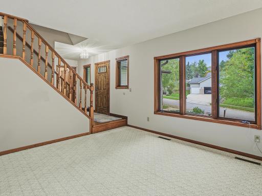 2112 Parkwood Hills Drive NE, Rochester, MN 55906