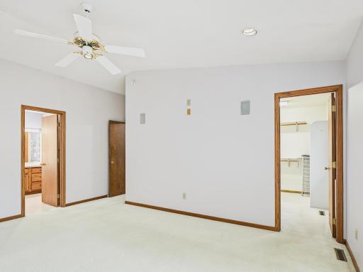 2112 Parkwood Hills Drive NE, Rochester, MN 55906