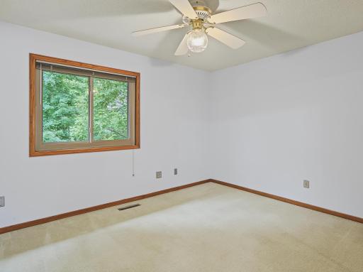 2112 Parkwood Hills Drive NE, Rochester, MN 55906