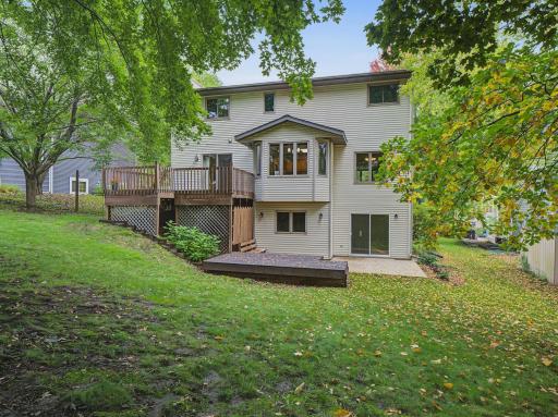 2112 Parkwood Hills Drive NE, Rochester, MN 55906