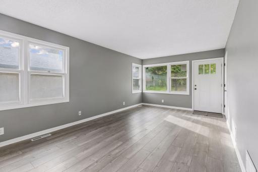1015 43 1/2 Avenue NE, Columbia Heights, MN 55421