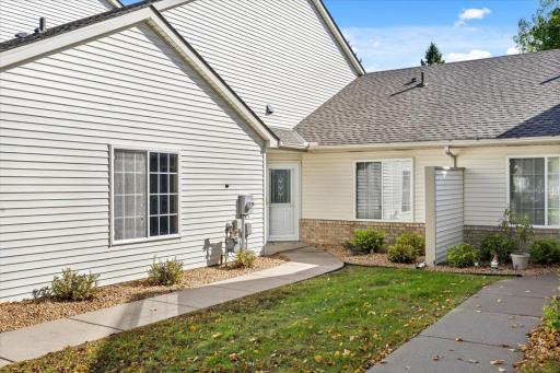 7987 Forest Boulevard, Unit F, Woodbury, MN 55125