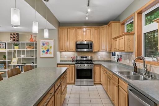 9820 Cove Drive, Minnetonka, MN 55305