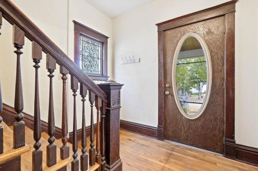Foyer between the 2 units